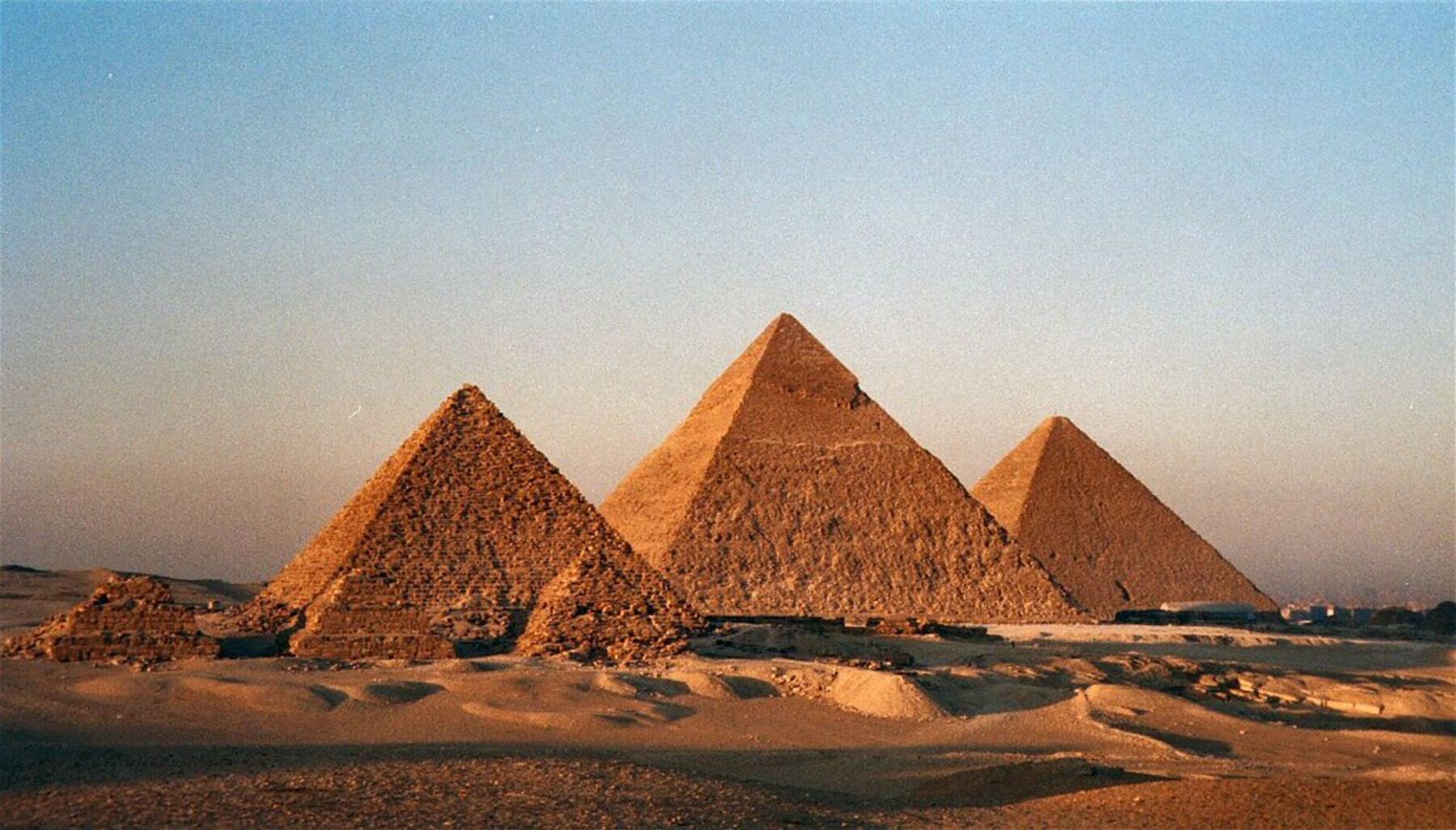 أهرامات الجيزة — القاهرة
